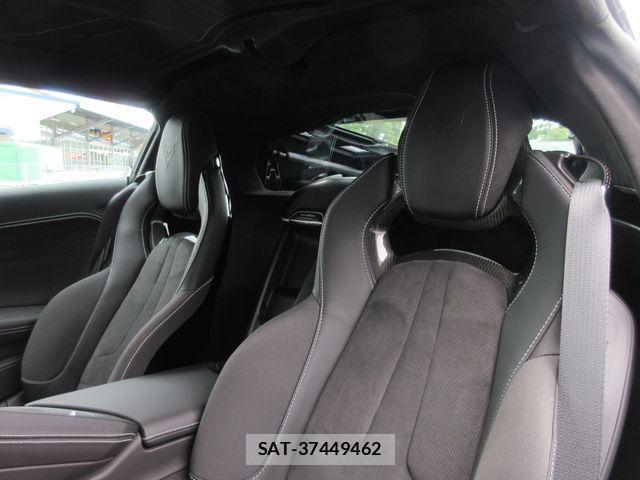 Chevrolet CORVETTE 2024-05 1301045-13