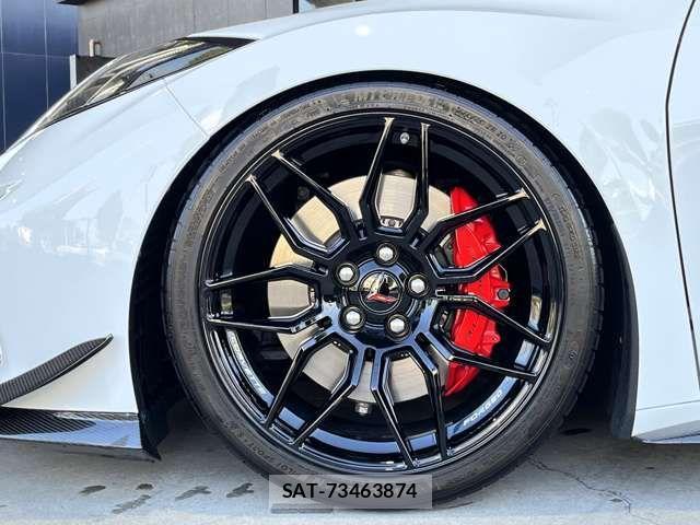 Chevrolet CORVETTE 2024-03 3356082-17