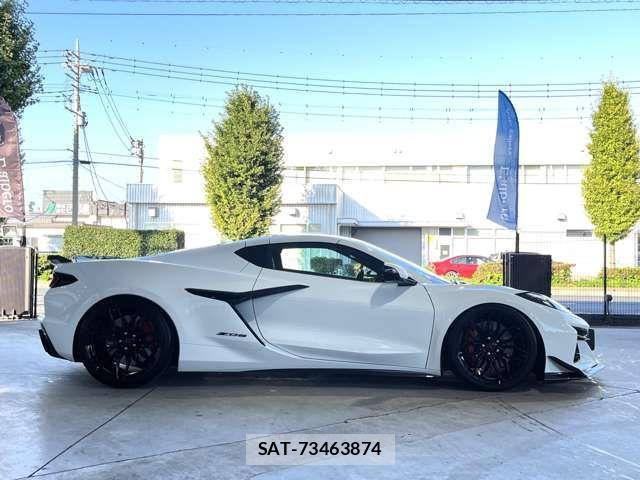 Chevrolet CORVETTE 2024-03 3356082-6