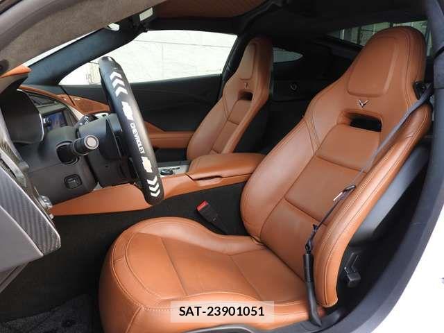 Chevrolet CORVETTE 2017-08 3663056-11