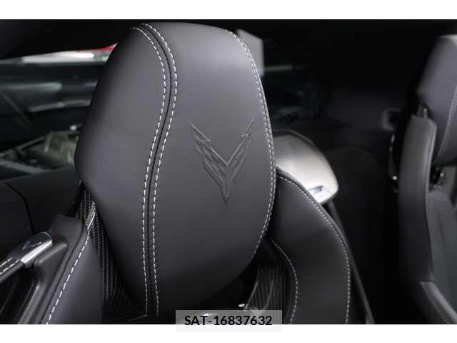 Chevrolet CORVETTE 2024-03 6814167-10