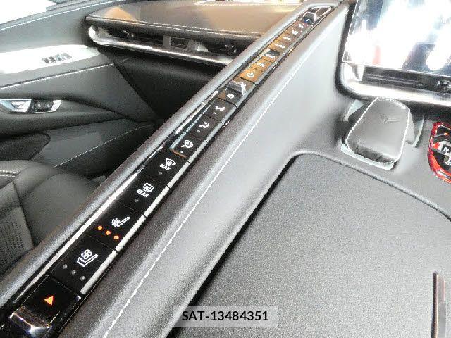 Chevrolet CORVETTE 2023-08 7453410-24