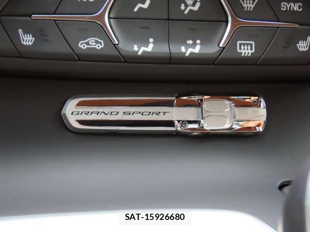 Chevrolet CORVETTE 2017-06 8206809-13