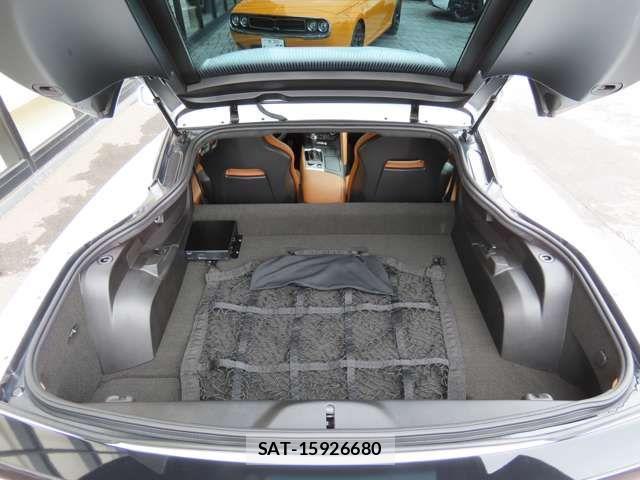Chevrolet CORVETTE 2017-06 8206809-16