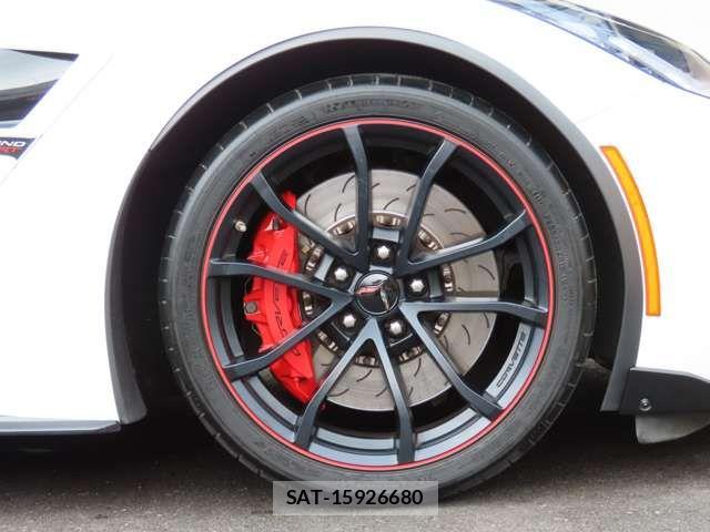 Chevrolet CORVETTE 2017-06 8206809-17