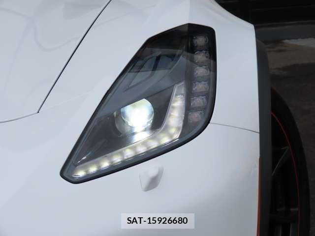 Chevrolet CORVETTE 2017-06 8206809-18