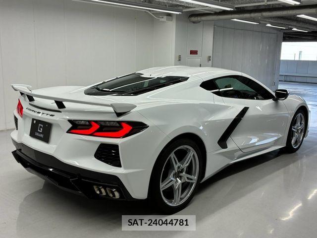 Chevrolet CORVETTE 2026-03 8741129-10