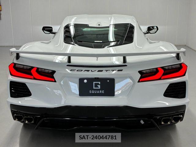 Chevrolet CORVETTE 2026-03 8741129-11