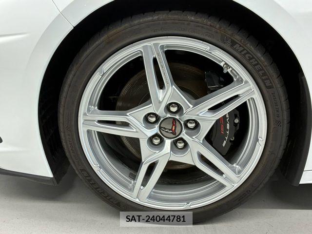 Chevrolet CORVETTE 2026-03 8741129-14