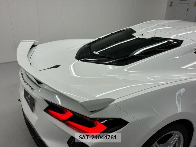 Chevrolet CORVETTE 2026-03 8741129-2