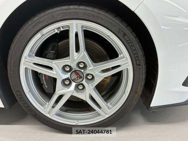 Chevrolet CORVETTE 2026-03 8741129-8