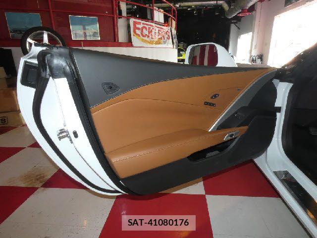 Chevrolet CORVETTE 2014-04 8870626-10