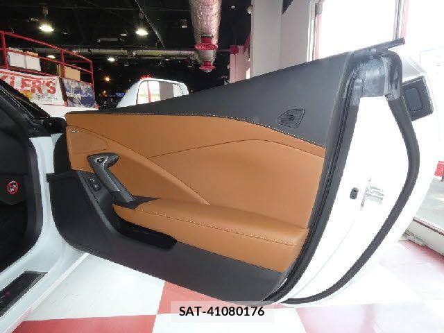 Chevrolet CORVETTE 2014-04 8870626-13