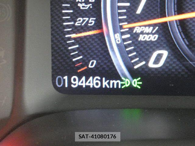 Chevrolet CORVETTE 2014-04 8870626-21