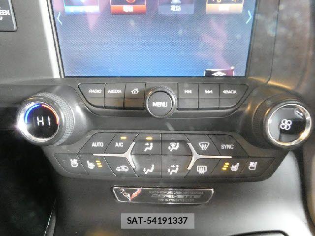Chevrolet CORVETTE 2014-07 8870627-25
