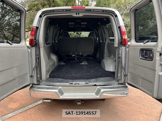 Chevrolet EXPRESS 2009-10 7020181-9