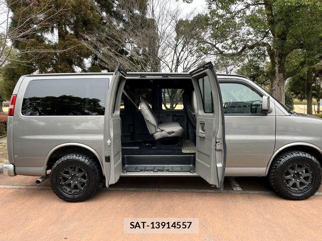Chevrolet EXPRESS 2009-10 7020181-12