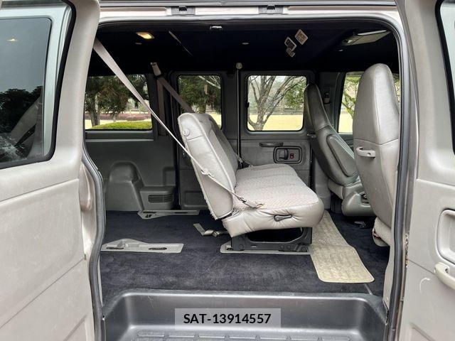 Chevrolet EXPRESS 2009-10 7020181-13