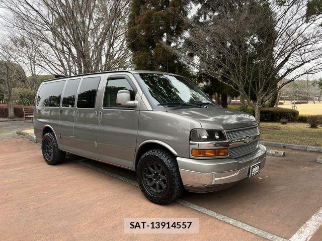 Chevrolet EXPRESS 2009-10 7020181-16