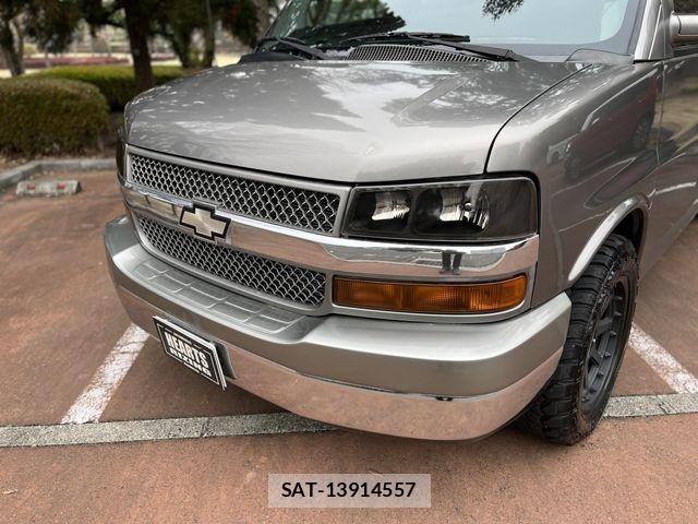 Chevrolet EXPRESS 2009-10 7020181-2