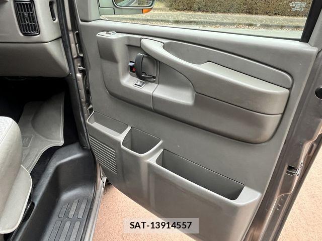 Chevrolet EXPRESS 2009-10 7020181-29
