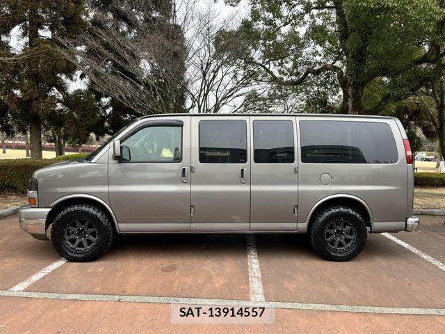 Chevrolet EXPRESS 2009-10 7020181-4