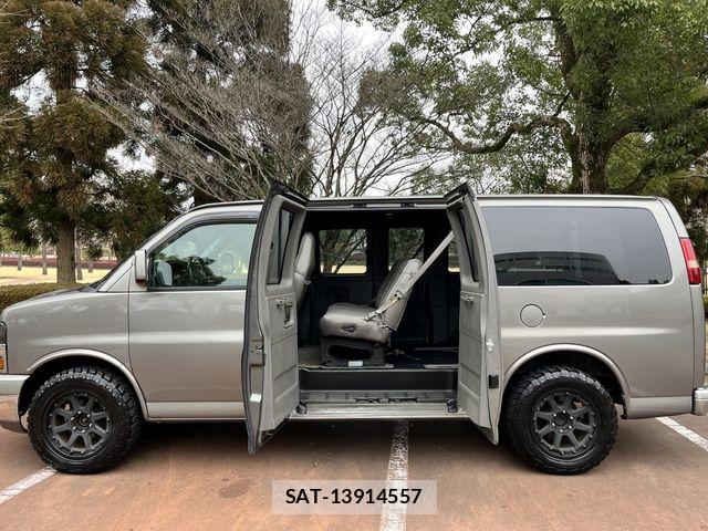 Chevrolet EXPRESS 2009-10 7020181-5