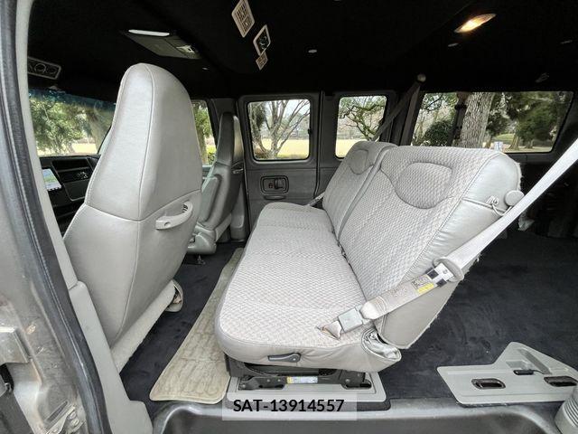Chevrolet EXPRESS 2009-10 7020181-6
