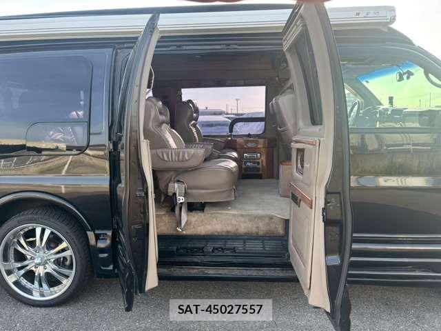 Chevrolet EXPRESS 2016-02 8098457-17