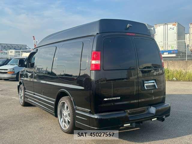 Chevrolet EXPRESS 2016-02 8098457-4