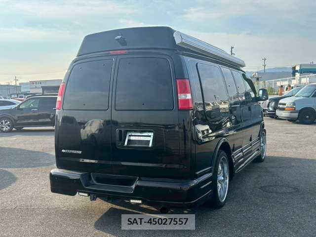 Chevrolet EXPRESS 2016-02 8098457-5