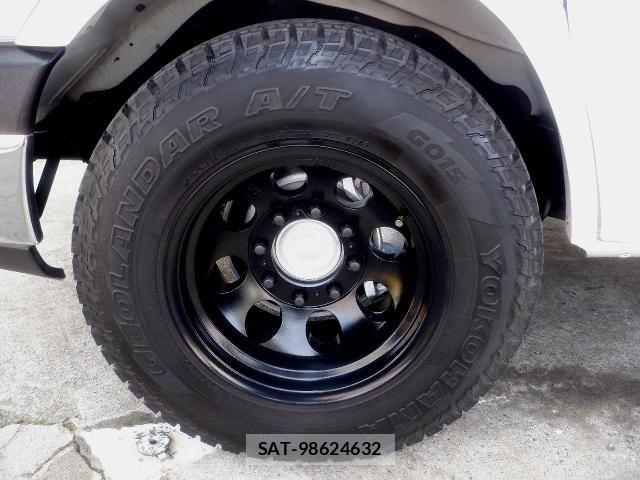 Chevrolet EXPRESS 2018-04 8145579-6