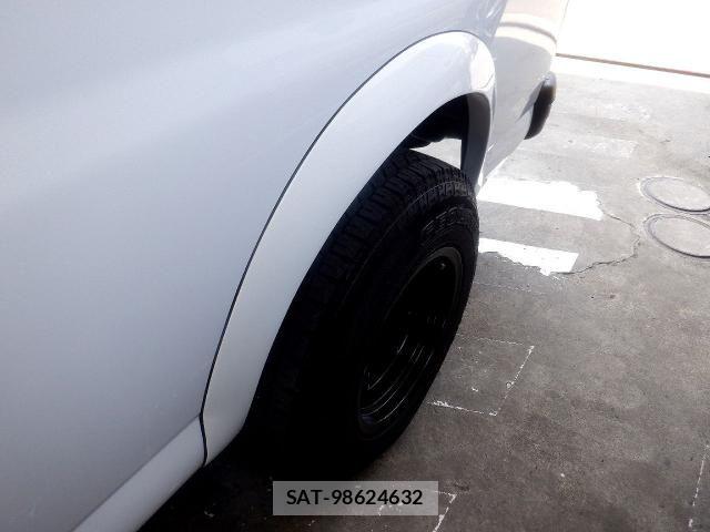 Chevrolet EXPRESS 2018-04 8145579-7