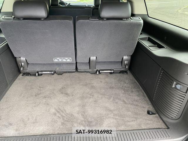 Chevrolet SUBURBAN 2012-01 1235327-18