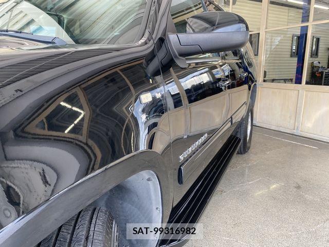 Chevrolet SUBURBAN 2012-01 1235327-4