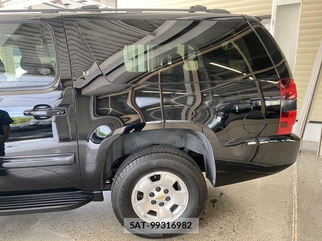 Chevrolet SUBURBAN 2012-01 1235327-5