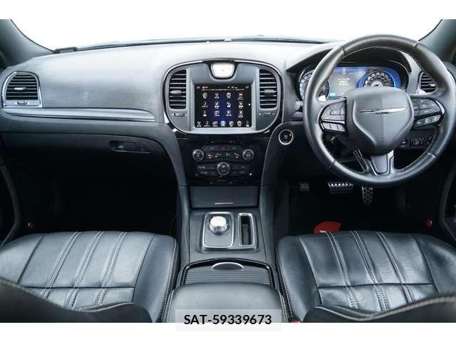 Chrysler 300 2016-05 7721874-22