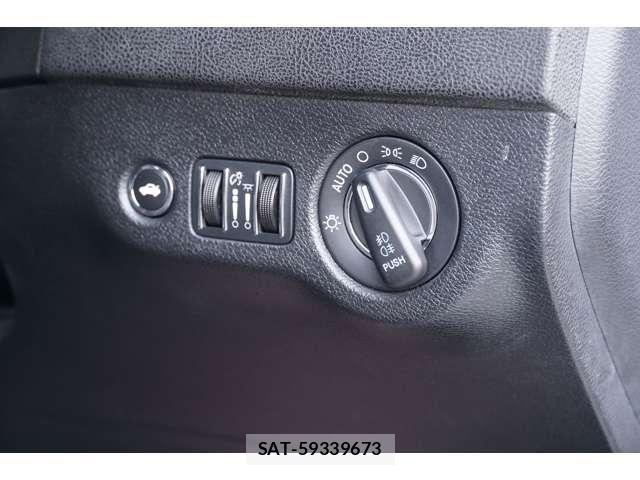 Chrysler 300 2016-05 7721874-23