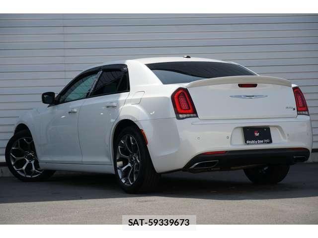 Chrysler 300 2016-05 7721874-5