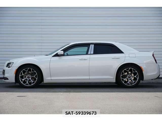 Chrysler 300 2016-05 7721874-8