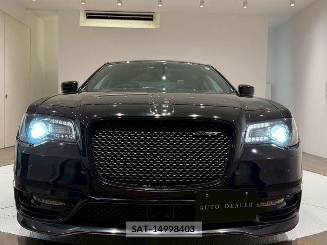 Chrysler 300 2017-04 7721873-10