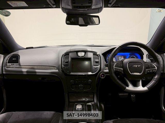 Chrysler 300 2017-04 7721873-1
