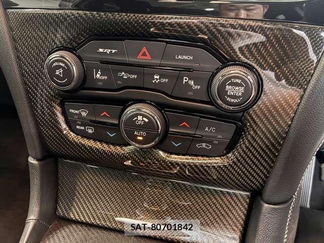 Chrysler 300 2016-11 8034816-14