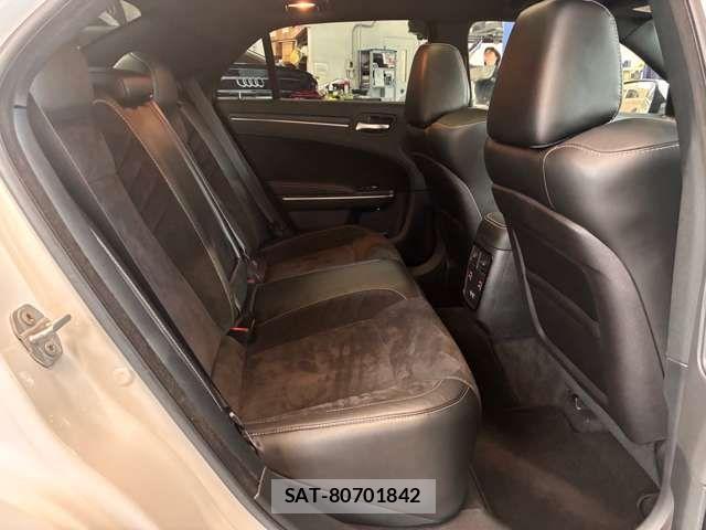 Chrysler 300 2016-11 8034816-16