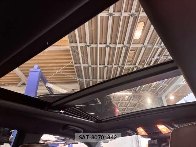 Chrysler 300 2016-11 8034816-17