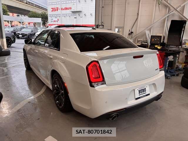 Chrysler 300 2016-11 8034816-8