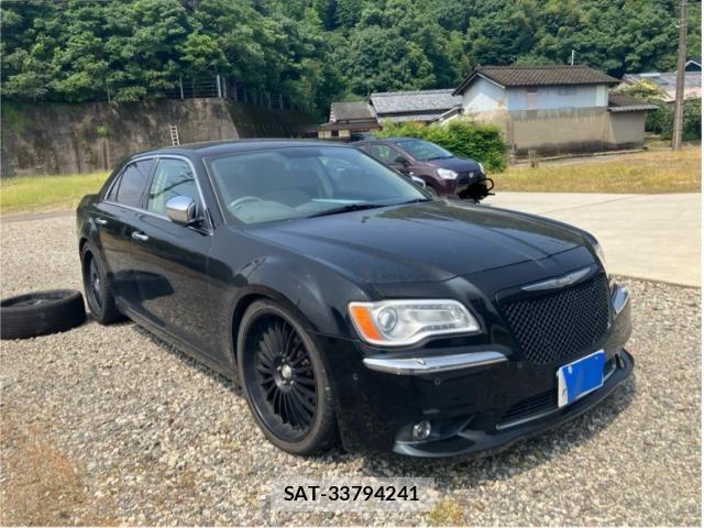 Chrysler 300 2013-10 8098481-1