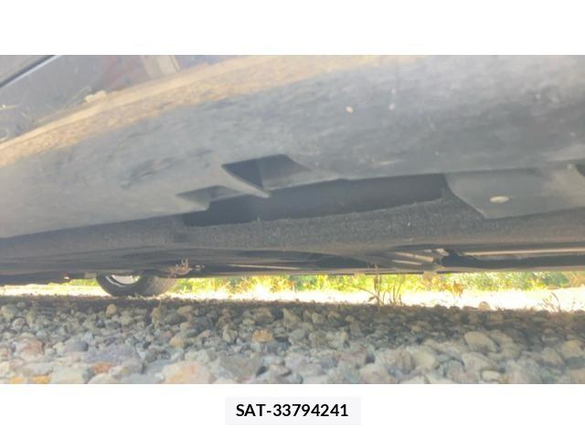 Chrysler 300 2013-10 8098481-29
