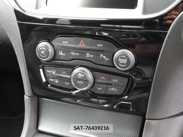 Chrysler 300 2016-01 8206832-7