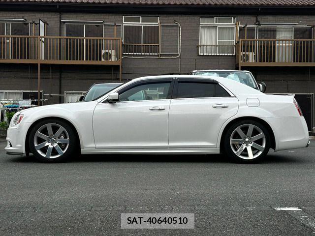 Chrysler 300 2013-06 8313666-10